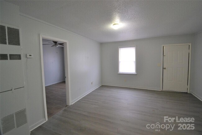 Photo - 1009 Plymouth St Unit A