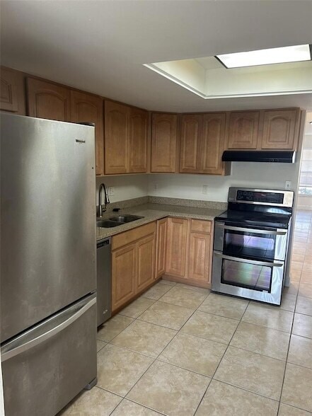 Photo - 8334 Dr M.L.K. Jr St N