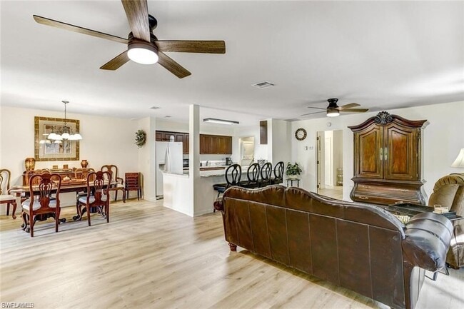 Photo - 925 Palm View Dr