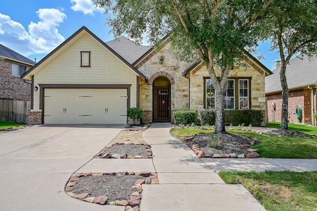 Building Photo - 24618 Fremont Manor Ln
