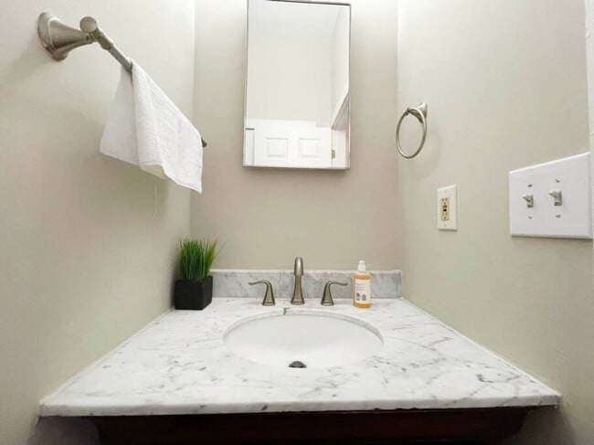 Photo - 1925 Colerain Ave Unit ID1056034P