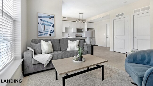 Building Photo - 900 N Tryon St Unit 3116