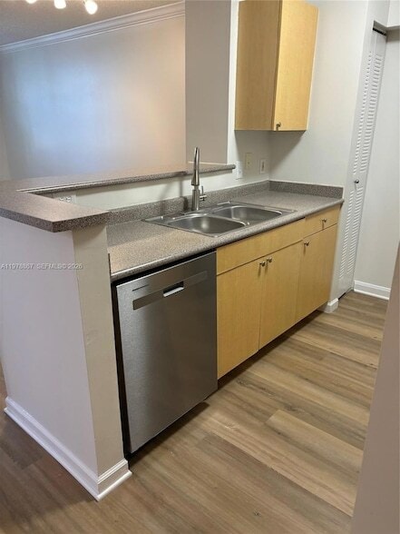 Photo - 1919 Van Buren St Unit 219