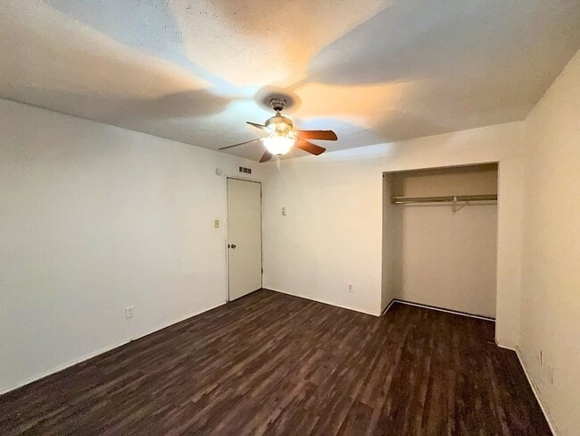 Photo - 1233 Steinburg Ln
