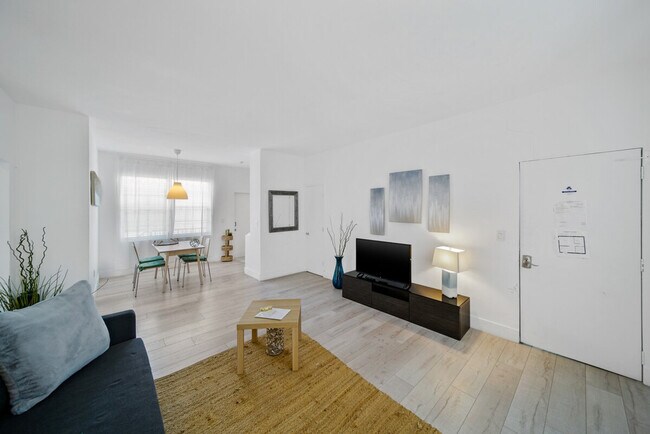 Photo - 1311 15th Terrace Unit ID1255504P