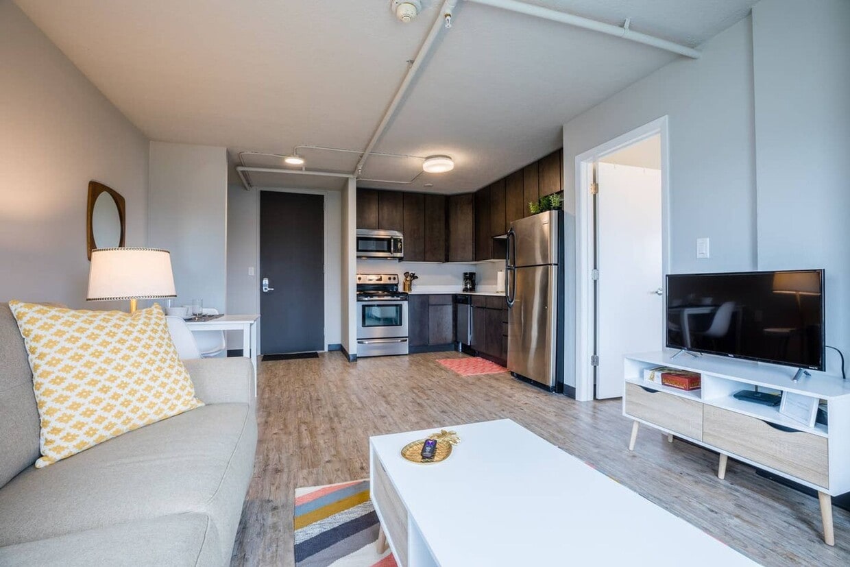 Floor Plan - 1 Bed Standard (T): Floors 3-11