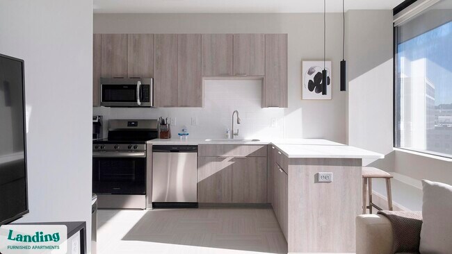 Photo - 600 19th St N Unit 616