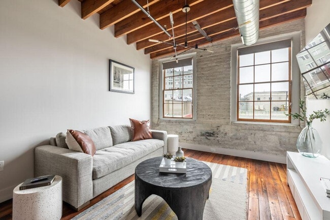 Building Photo - 315 Girod St Unit ID1267146P