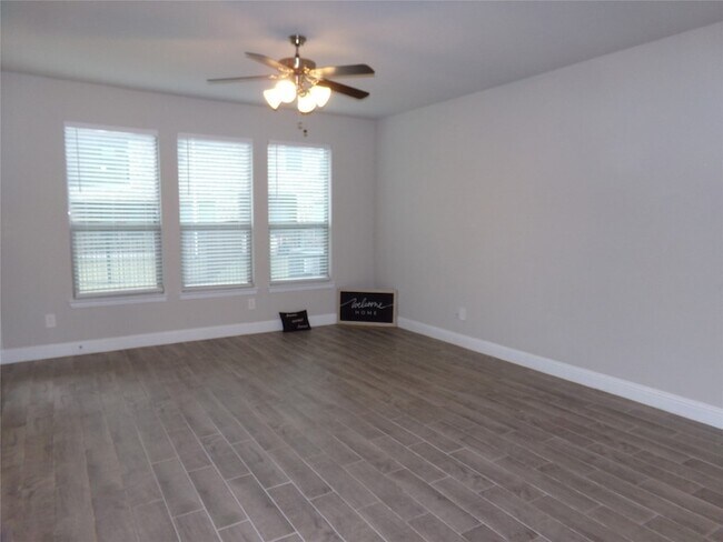 Photo - 1748 Redding St