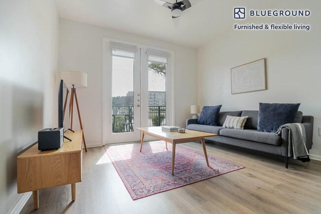 Building Photo - 3001 Esperanza Crossing Unit FL0-ID302