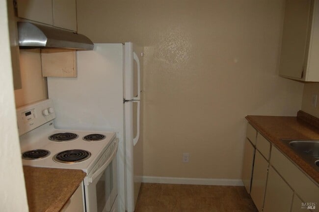 Photo - 114 Westwood St