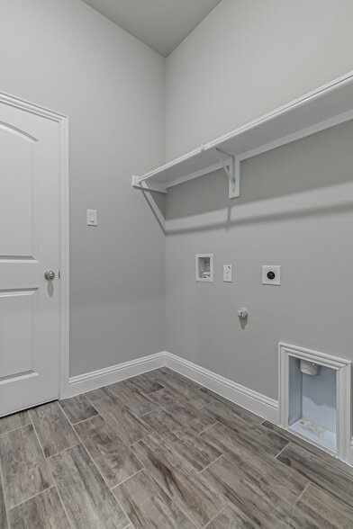 Photo - 422 Oleander Dr