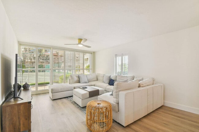 Building Photo - 5055 Gulf of Mexico Dr Unit SI FL1-ID1590856P