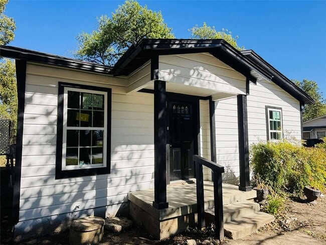 Building Photo - 2762 Beverly Hills Dr