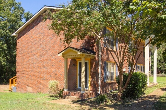 Photo - 718 Holder Dr