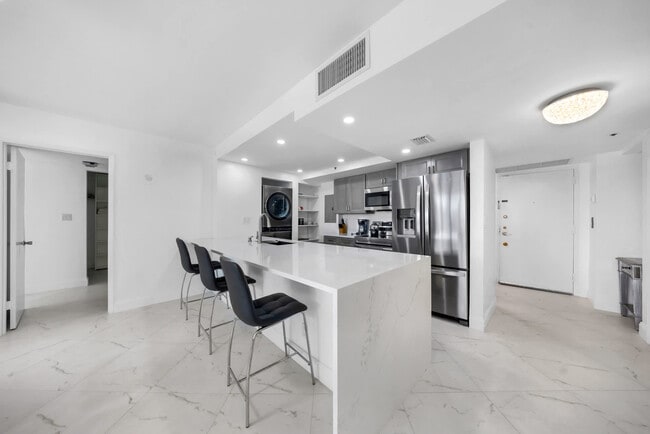 Photo - 1717 N Bayshore Dr Unit ID1054116P