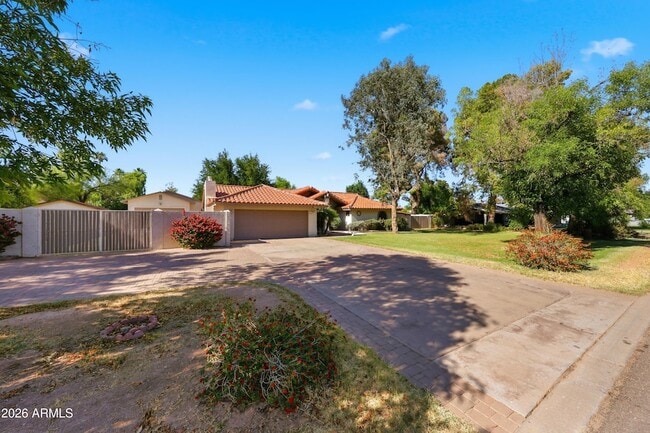 Photo - 10432 W Avalon Dr