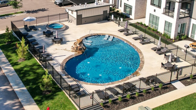 Photo - The Silverleaf Apartments