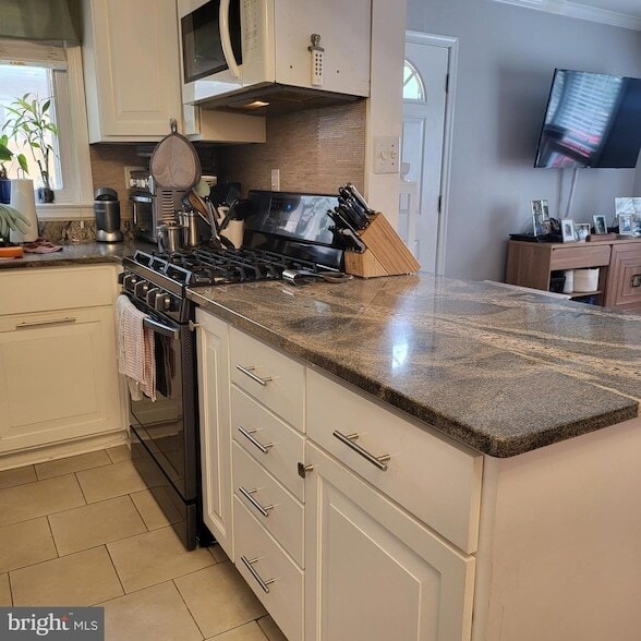 Photo - 710 W Glebe Rd