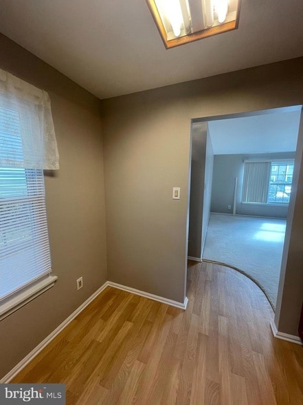 Photo - 5207A Adelaide Dr