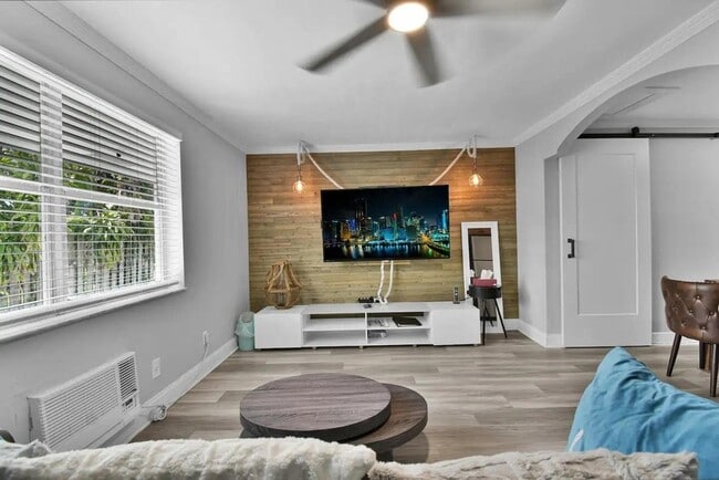 Photo - 1808 SW 20th St Unit 1