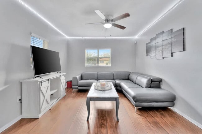 Photo - 1905 W St Louis St Unit ID1324835P