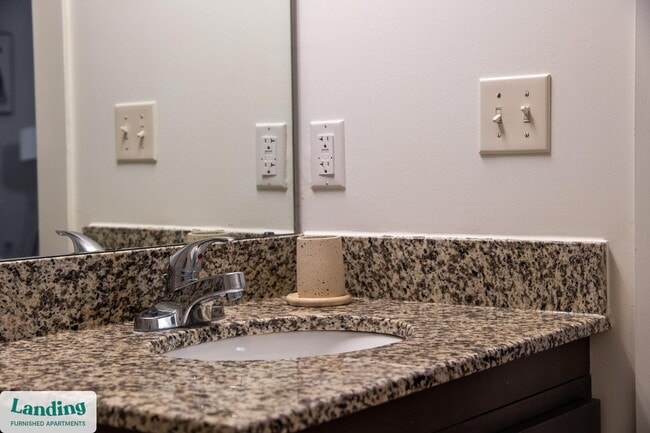 Photo - 1903 E Marshall St Unit 204-V.1412327