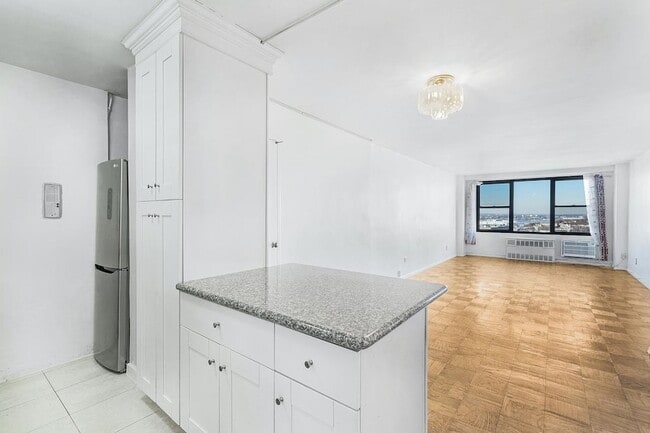 Photo - 10 Huron Ave Unit 15M