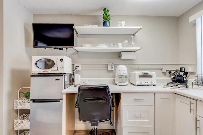 Photo - 5721 Wadsworth Bypass Unit ID1341159P