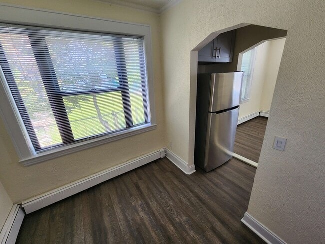 Photo - 432 Broad Ave