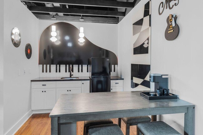 Photo - 156 Camellia St Unit ID1267002P