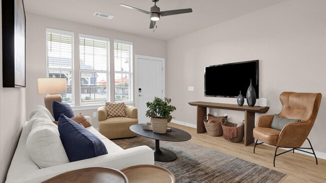 Photo - Springs at Colonial