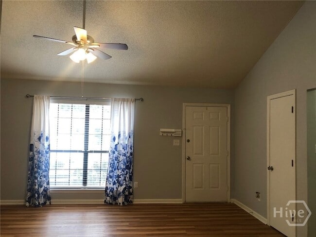 Photo - 120 Harmon Creek Dr