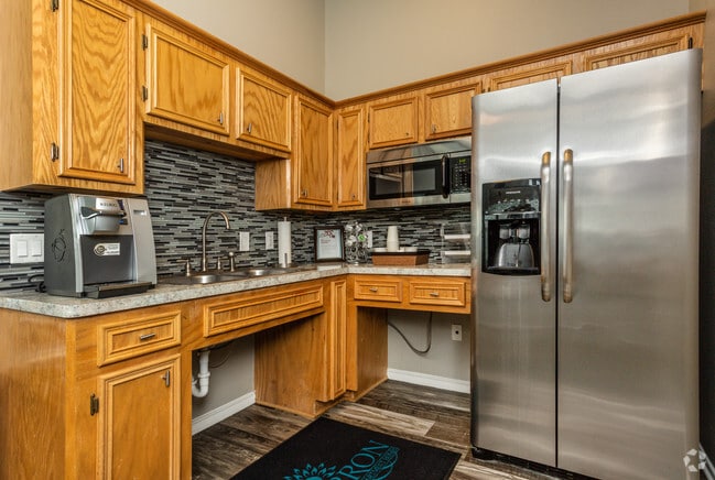 Clubhouse Coffee Bar and Kitchen - Cimarron Court Apartments
