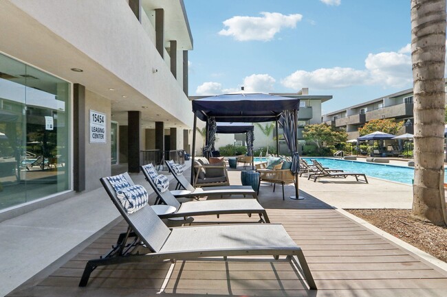 Photo - San Regis Apartments