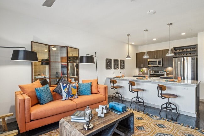 Photo - Alma Hub 121