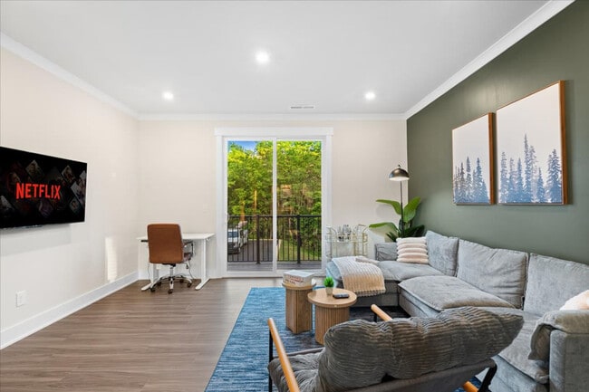 Building Photo - 2005 Clarksdale Dr Unit ID1284688P