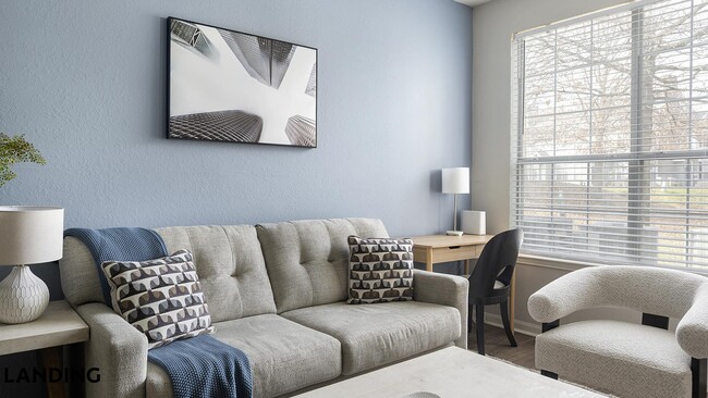 Building Photo - 261 Veterans Pkwy Unit 2708