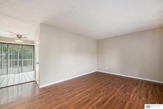 Photo - 4701 Schroeder Dr