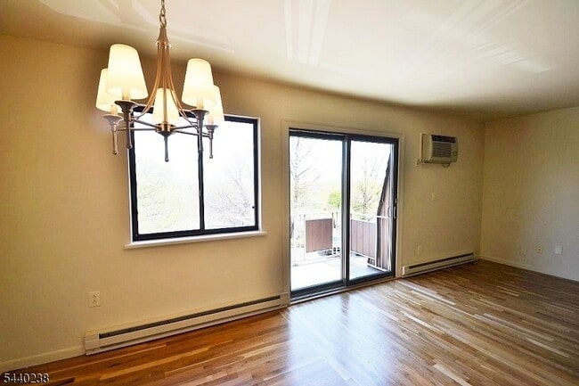 Photo - 121 Grove St