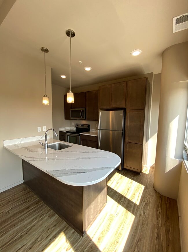 Building Photo - Nico