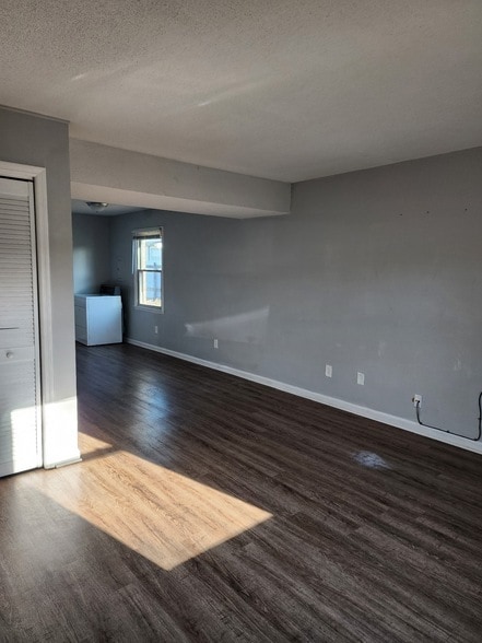 Photo - 105 Helen St Unit B