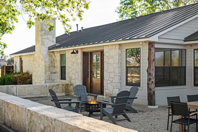 Photo - 1219 Sisterdale Rd Unit ID1254583P