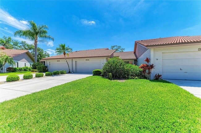 Photo - 3946 Wilshire Cir E