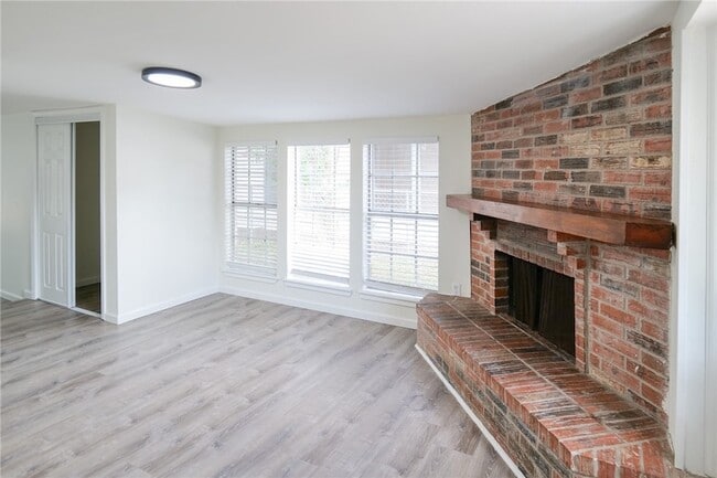 Photo - 10822 Mayfield Dr