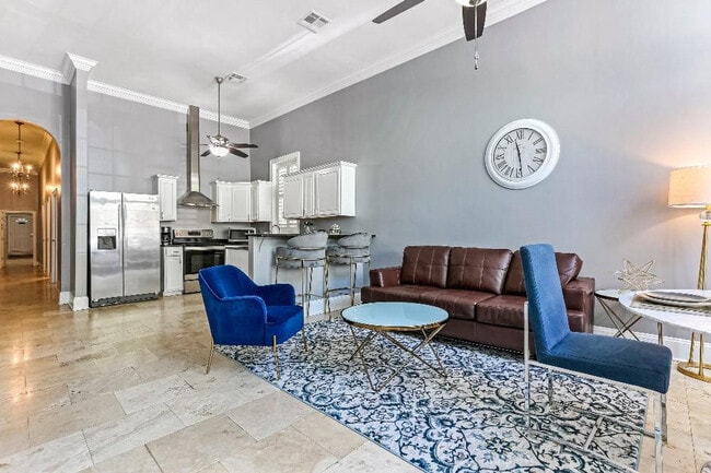 Photo - 1208 Carondelet St Unit ID1267151P