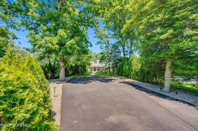 Photo - 637 Beacon Blvd