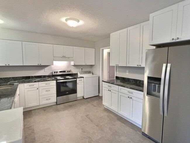 Photo - 955 Poplar Leaf Rd