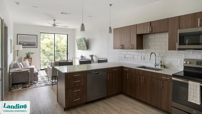 Photo - 4811 Woodrow Ave Unit 215.1405689