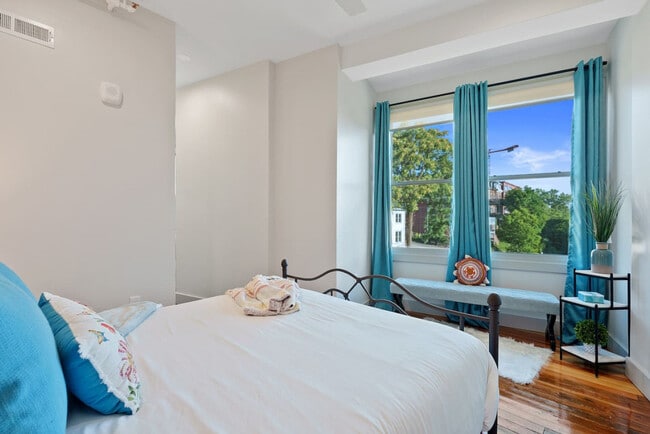 Photo - 155 Dorchester Ave Unit ID1056127P